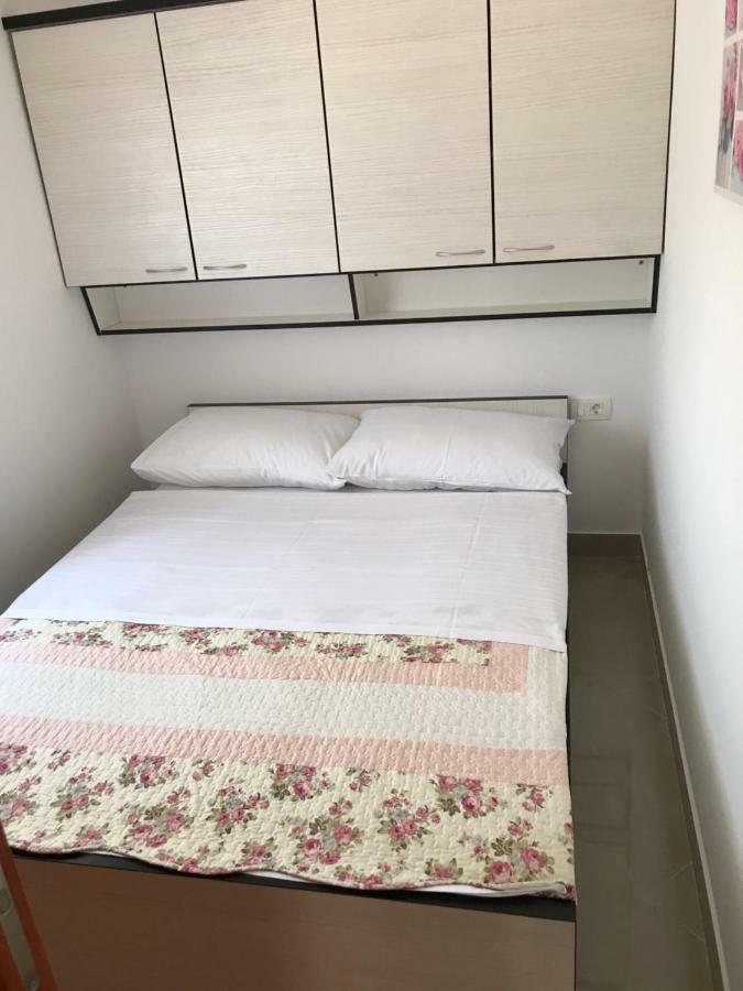 Apartmani Sanja Marina Ngoại thất bức ảnh