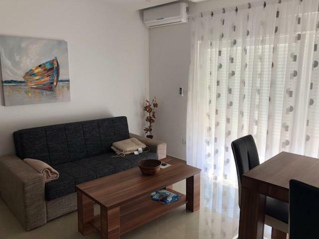 Apartmani Sanja Marina Ngoại thất bức ảnh